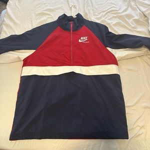 Nike sports wear windbreaker